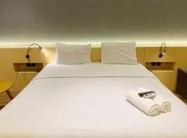 Scenic and Homey Studio Mataram City Apartment By Travelio