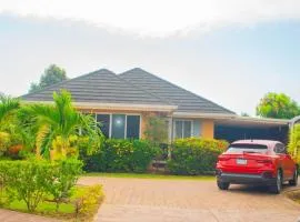 Cozy Home in Richmond Estate