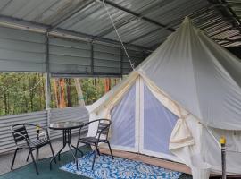 Linga Longa Spiritual Glamping Retreat，位于Curra的酒店