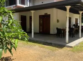 Just Now Inn Sinharaja