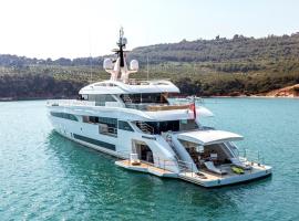 Albaker Tour VIP Yacht，位于伊斯坦布尔的船屋