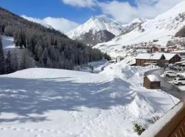 Trais Fluors Samnaun-Compatsch，位于萨姆瑙恩的酒店