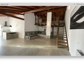 Global Chill Farm Loft，位于里戈尔的酒店