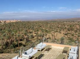 Hotel Kasbah Ennakhile，位于Nkob的酒店