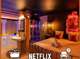 La Suite de Vénus - Chambre à thème Love Room Jacuzzi et Pièce Secrète - Évasion pour deux，位于Schirrhein的酒店