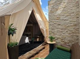 City Glamping，位于Los Tres Ojos de Agua的豪华帐篷