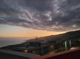 Casa Adora mit 3 Schlafzimmern, Garten und Meerblick