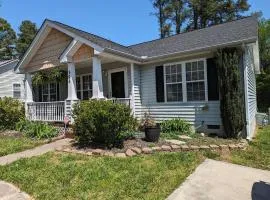 New Charming 3br Durham Retreat