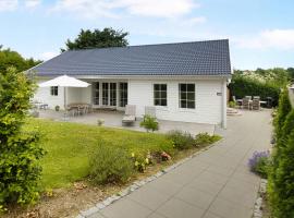 New And Cozy House By The Beach And Forest，位于霍恩拜克的酒店