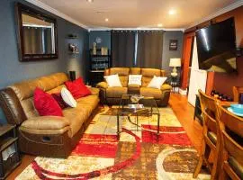 Perfect DTWN 2BR Condo with King bed