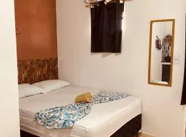 Ktinetes com cozinha 10 min a pé da praia de Japaratinga