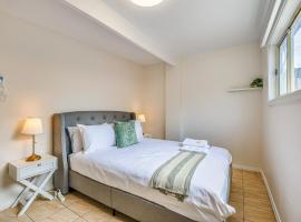 StayAU Cozy 1BR Living Space Near Chadstone，位于查斯顿的酒店