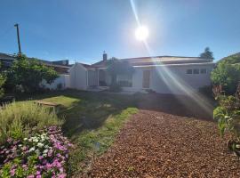 Authentic Farmstyle Stay in Aloe Valley，位于Albertinia的酒店