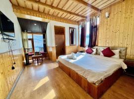 RV Cottage & Rooms - The Silken Stay #Royal View #Near Mall Manali，位于马拉里的酒店