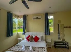 Orchard Villa, Radiant Janda Baik