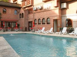 Hotel Algeciras，位于皮纳马尔的酒店