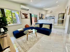 Seaside Cottage，位于Curl Curl的酒店