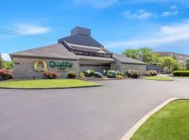 Quality Inn Middleburg Heights near Cleveland Airport