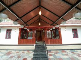 Wayanad Vista Family Bungalow，位于Padinjarathara的酒店