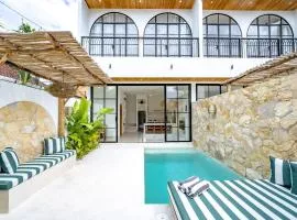 Villa Ratu Canggu - Luxury Villa, Walk to Beaches