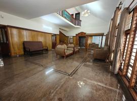 6bhk Luxury Villa，位于迈索尔的酒店