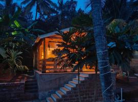 Mangrove Home Cottages，位于Bhogwe的酒店