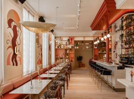 CENTRAL Hostel La Rochelle Centre，位于拉罗谢尔的酒店