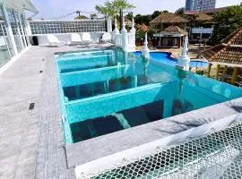 STARLAND Luxury Pool Villa Pattaya Walking Street 8 Bedrooms