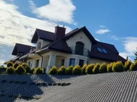 Dom na Wyłączność z Wanną z Hydromasażem, Sauną i Basenem