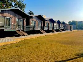 Vrindavan Greens Resort，位于乌代浦达博克机场 - UDR附近的酒店