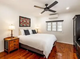 Bluebell Charm Cairns 4BR Home, 3 min to Hospital
