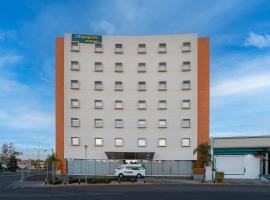 City Express Junior by Marriott Aguascalientes Centro，位于阿瓜斯卡连特斯阿瓜斯卡连特斯国际机场 - AGU附近的酒店