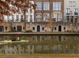 2 Luxurious canal apartments in Utrecht，位于乌得勒支的酒店