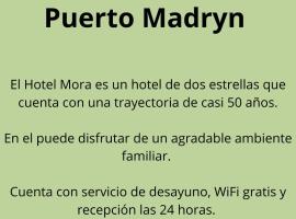 HotelMora，位于玛德琳港的酒店