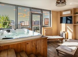 Penthouse station luxury apts le dimore，位于布林迪西的酒店