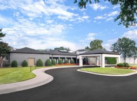 Courtyard by Marriott Richmond West，位于里士满的酒店