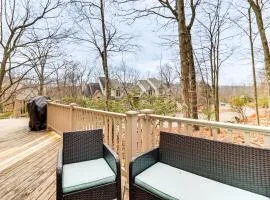 Boulder Lake Access Townhome with Deck!