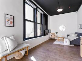 Cozy Downtown Loft Walk to Riverfront Park 209，位于斯波坎的酒店