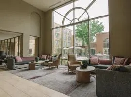 纳舒厄万豪万怡酒店