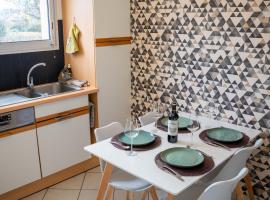 Maison, 3 ch, Proximité Gare,C Commercial,C ville，位于拉瓦勒的酒店
