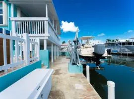 Cozy Canal Retreat W Dock Near Sandbars, Fishing!