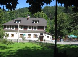 Hotel Säntis，位于Komorní Lhotka的住宿加早餐旅馆