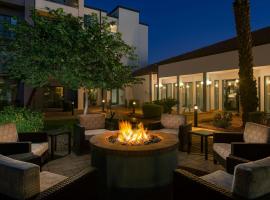 Courtyard by Marriott Phoenix Airport，位于凤凰城的酒店
