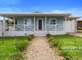 Just Beachy - Aldinga Beach - C21 SouthCoast Holidays