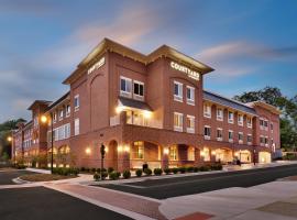 Courtyard by Marriott Atlanta Duluth Downtown，位于德卢斯的万豪酒店