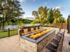 Courtyard by Marriott Appleton Riverfront，位于阿普尔顿的万豪酒店