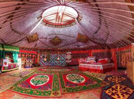Altai Mount Camp，位于奥尔吉的酒店