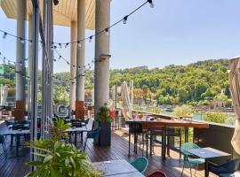 Novotel Lyon Centre-Confluence Bord de Saone，位于里昂的酒店