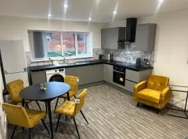 Delightful 2-Bedroom Flat Perfect for City Adventurers