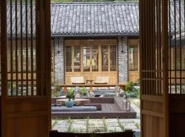 野性豪华假日酒店